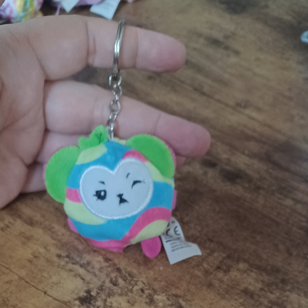 Pikmi Pops Surprise Scented Plushie Beanie Keychain